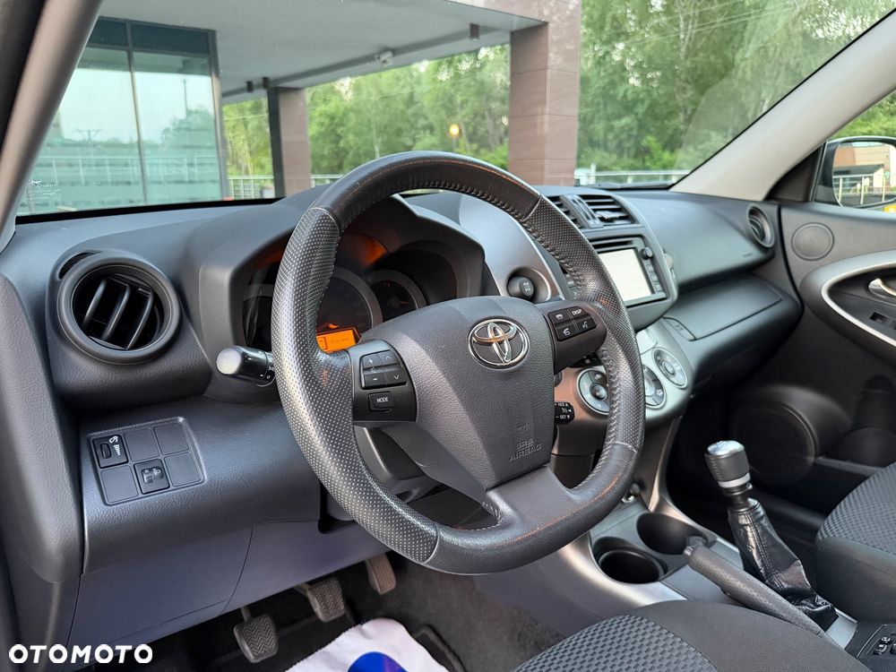 Toyota RAV4 - 27