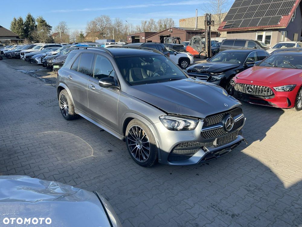 Mercedes-Benz GLE 400 d 4Matic 9G-TRONIC AMG Line - 2