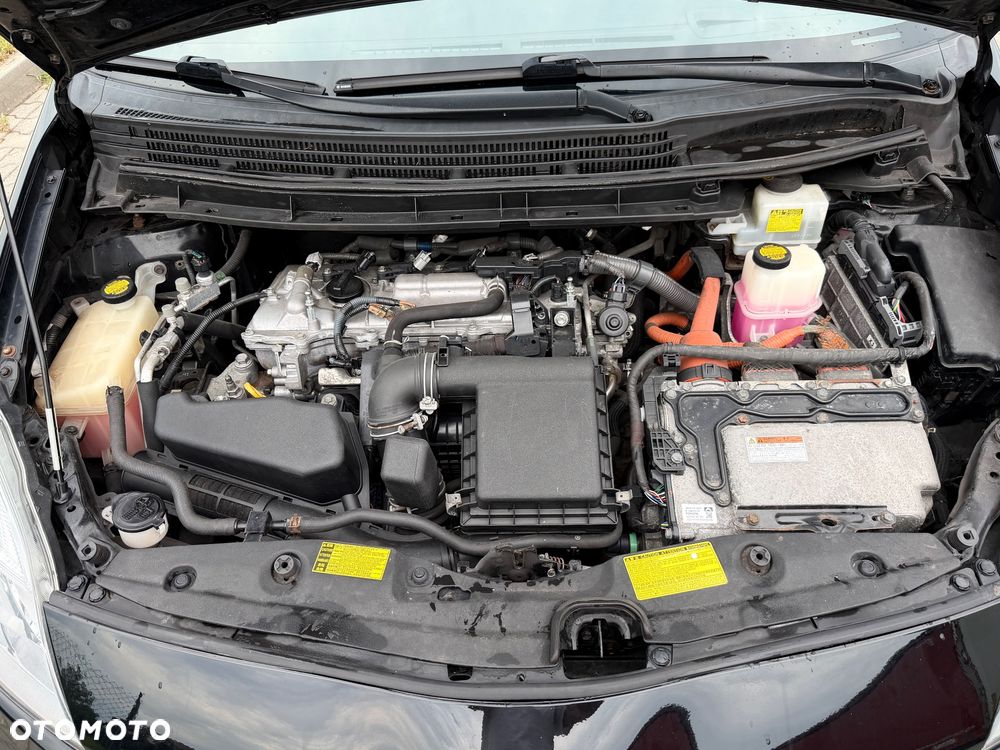Toyota Prius 1.8 HSD Prestige - 24