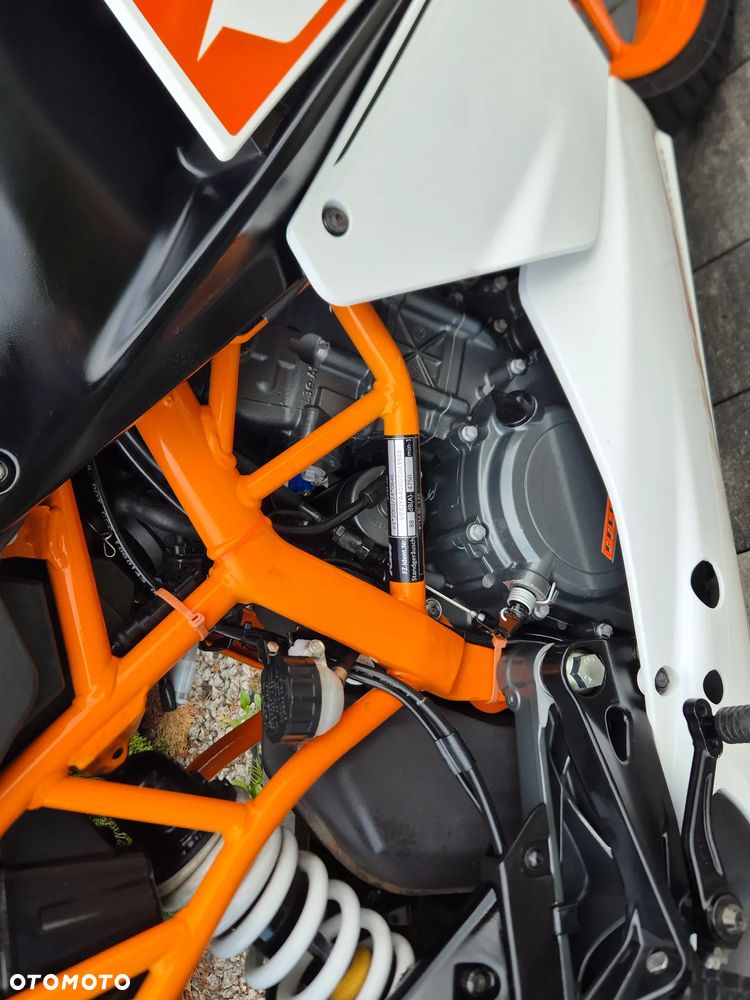 KTM RC 125 - 9