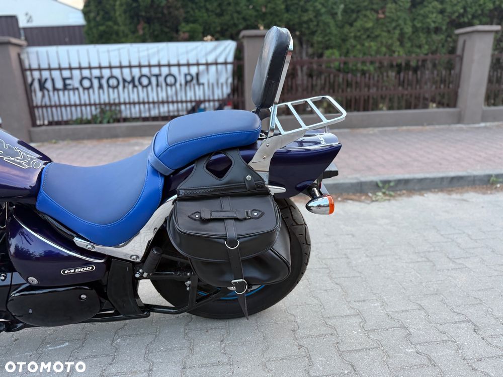 Suzuki Intruder - 24