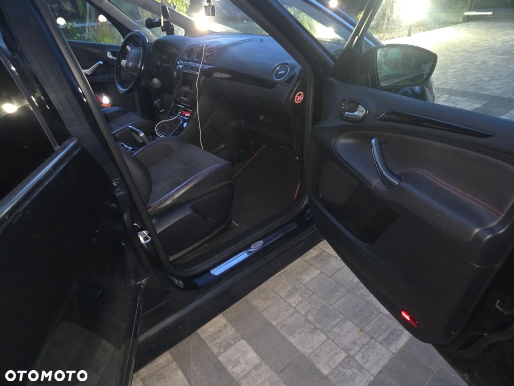 Ford S-Max 2.0 TDCi DPF Titanium - 32