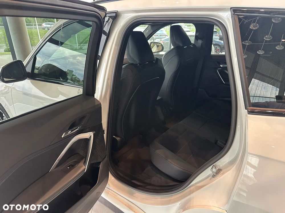 BMW X1 sDrive18i xLine - 22