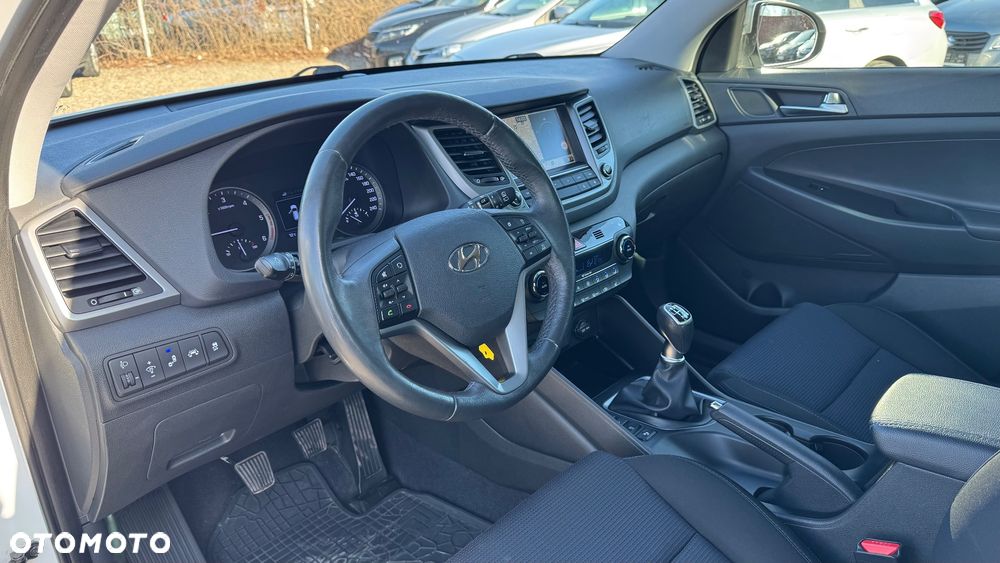 Hyundai Tucson blue 1.7 CRDi 2WD Style - 27