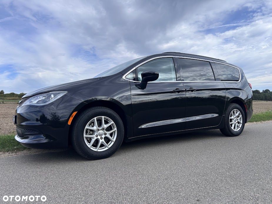 Chrysler Pacifica - 23