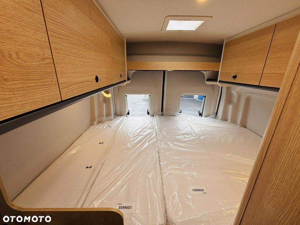 Sunlight Cliff 4x4 590 Ford z Napędem AWD 4x4 - 15