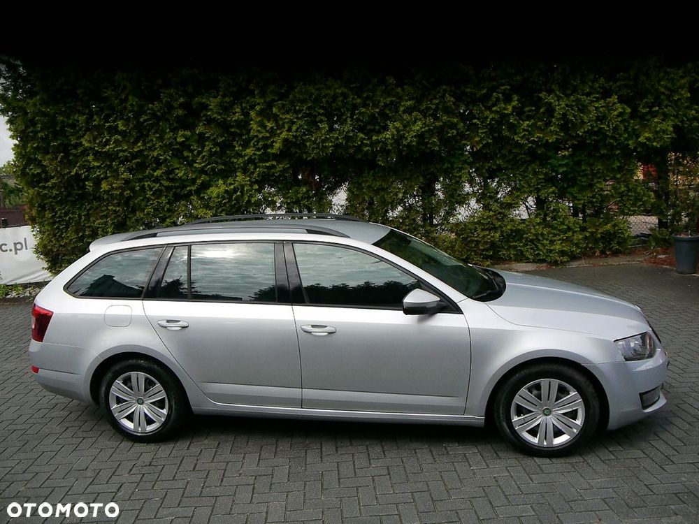 Skoda Octavia 2.0 TDI Sportline - 11