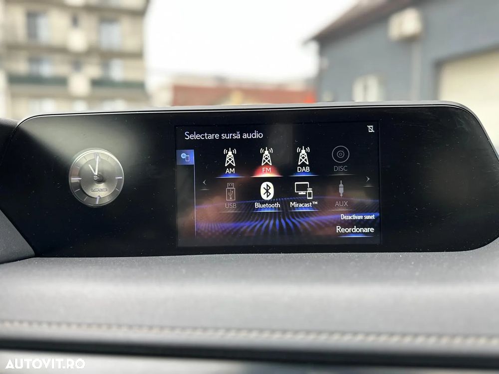 Lexus UX 200 FWD Executive - 36