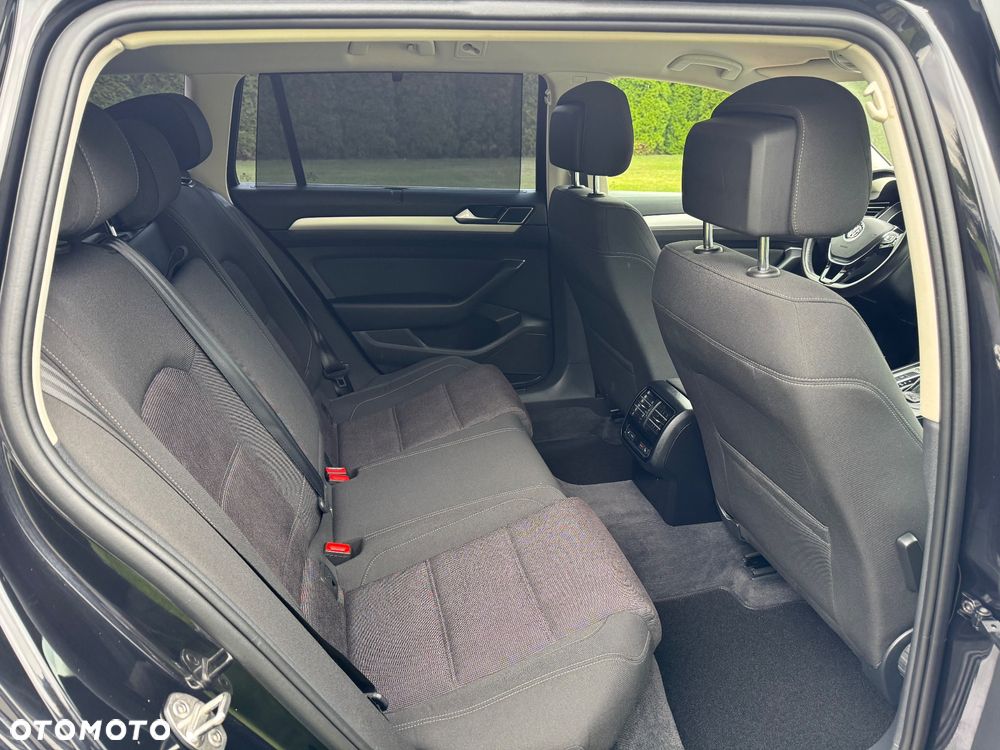 Volkswagen Passat 2.0 TDI SCR 4Mot DSG Highline - 20