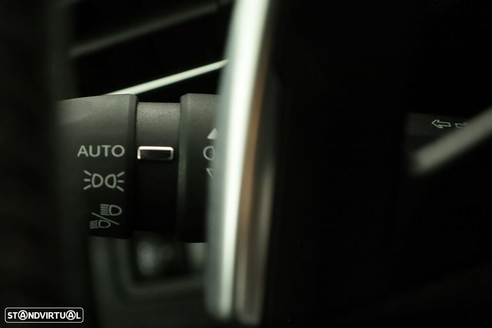 Peugeot 5008 1.2 PureTech Allure Pack EAT8 - 17