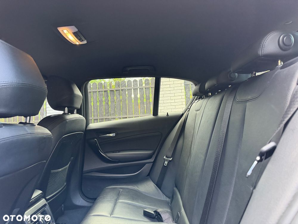 BMW Seria 1 120d xDrive M Sport Shadow sport - 23