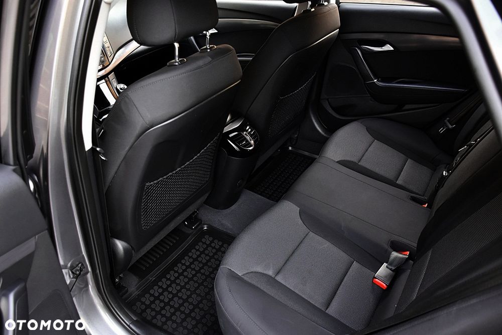 Hyundai i40 i40cw 1.7 CRDi Fifa World Cup Edition - 38