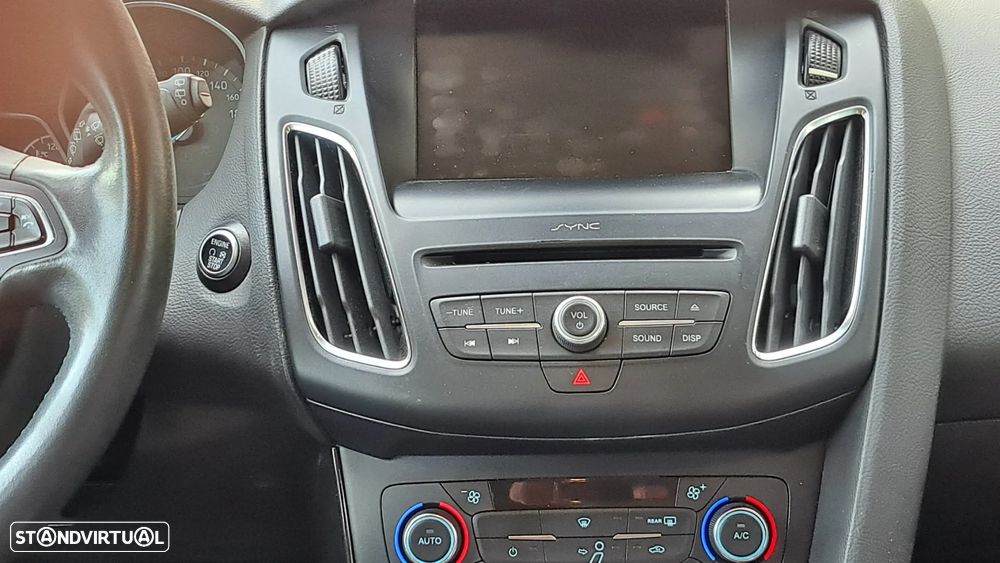 Ford Focus SW 1.5 TDCi EcoBlue Business - 12