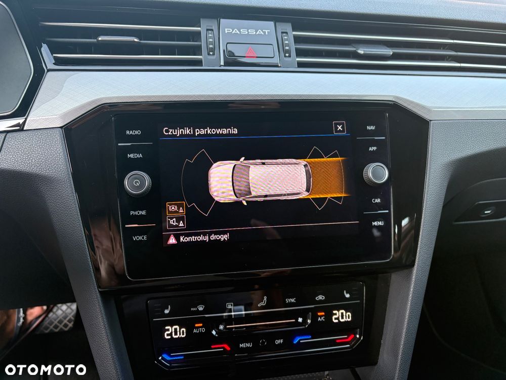 Volkswagen Passat 2.0 TSI Business DSG - 23