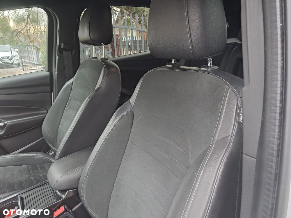 Ford Kuga 2.0 TDCi 4x2 ST-Line - 13