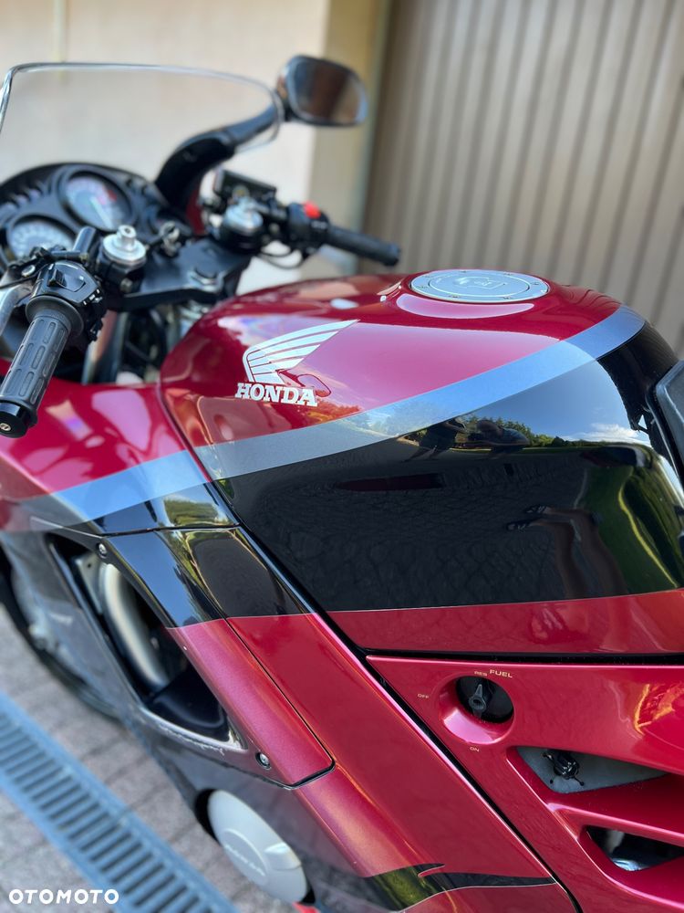 Honda CBR - 18