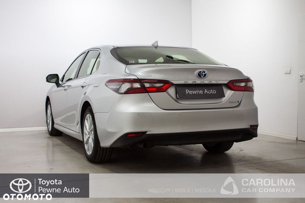 Toyota Camry - 2