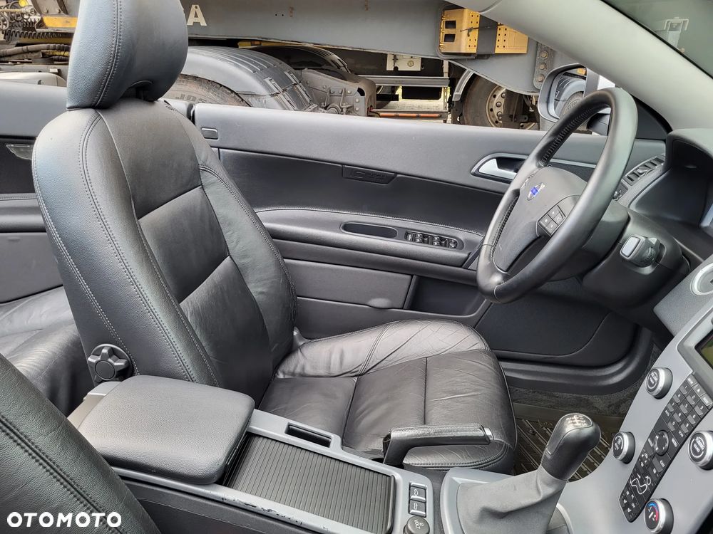 Volvo C70 2.0D Momentum - 35