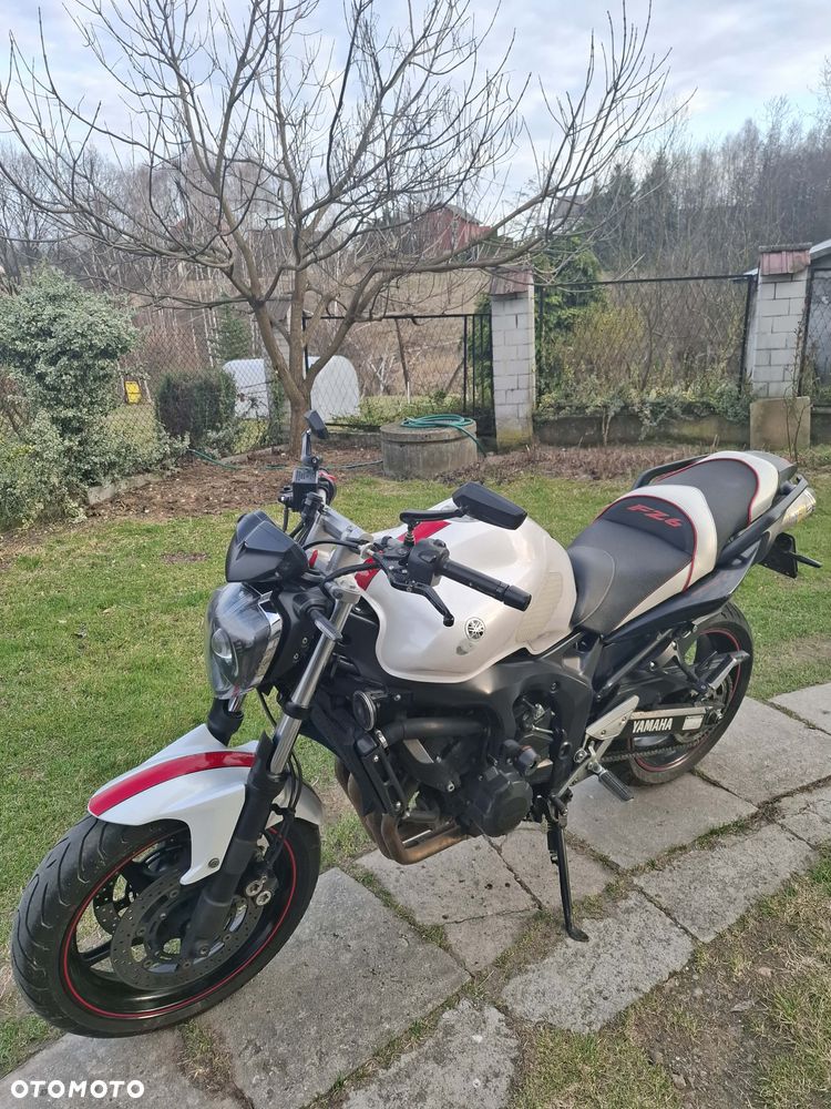 Yamaha FZ6 - 2