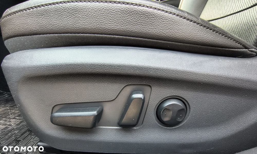 Hyundai IONIQ Hybrid Platinum - 15