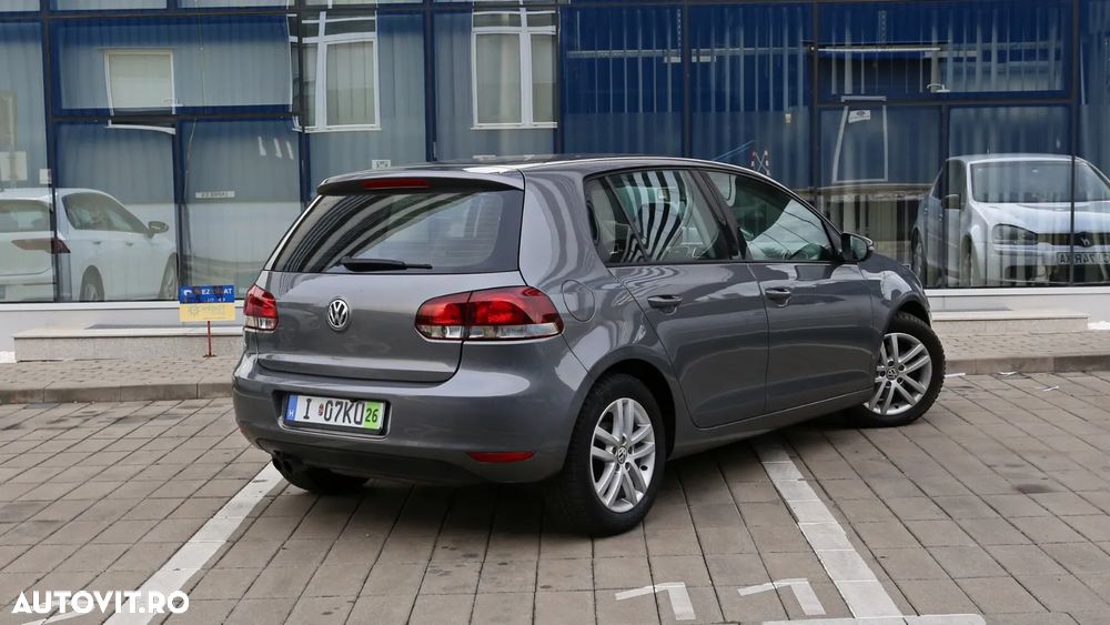 Volkswagen Golf 2.0 TDI Highline - 11
