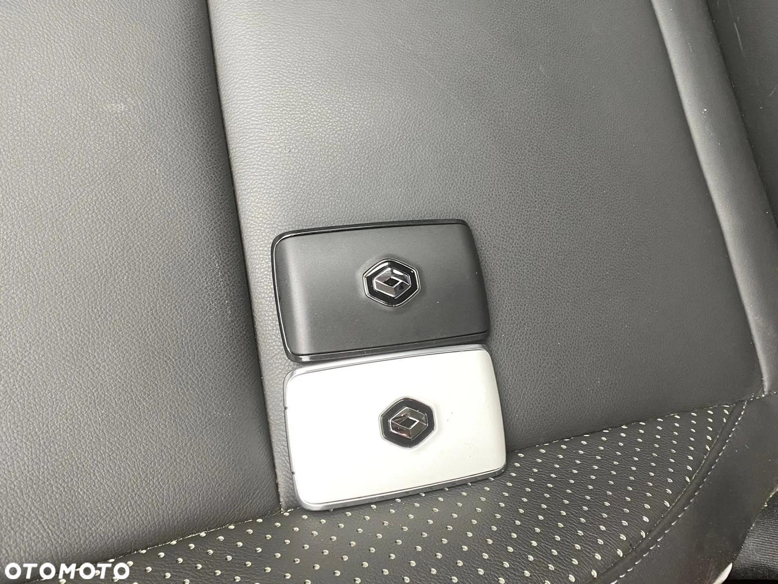 Renault Captur 1.3 Energy TCe FAP Intens - 23
