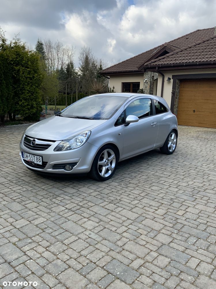 Opel Corsa 1.4 16V Cosmo - 3
