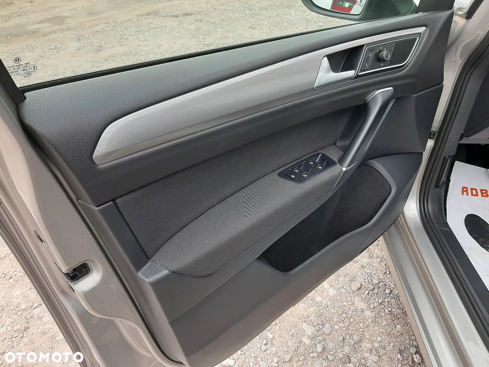 Volkswagen Golf Sportsvan 1.6 TDI BlueMotion Technology Comfortline - 25
