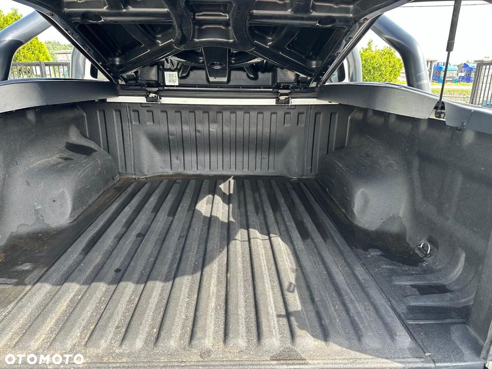 Volkswagen Amarok - 13