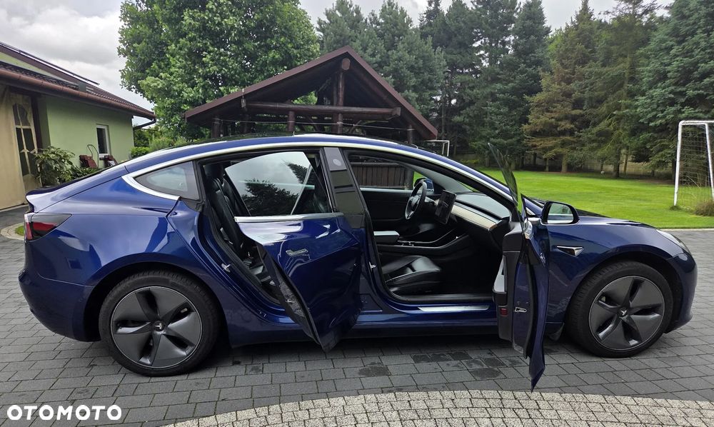 Tesla Model 3 Langstreckenbatterie Allradantrieb Dual Motor - 12