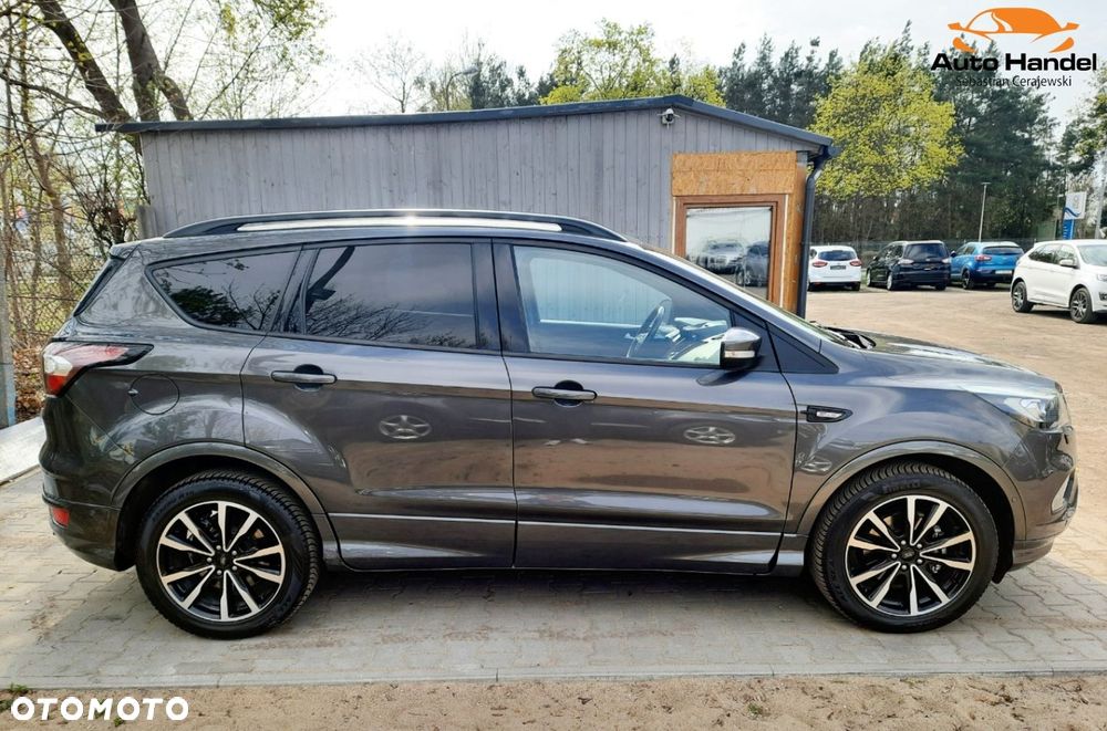 Ford Kuga 1.5 EcoBoost 2x4 ST-Line - 11