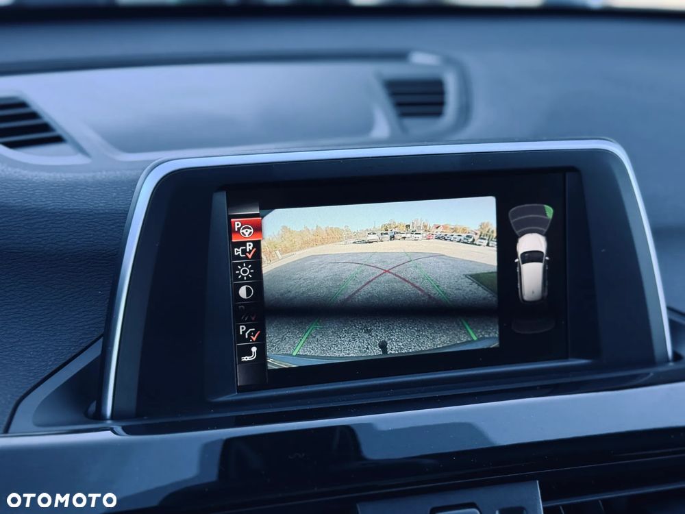 BMW X1 sDrive18d - 32