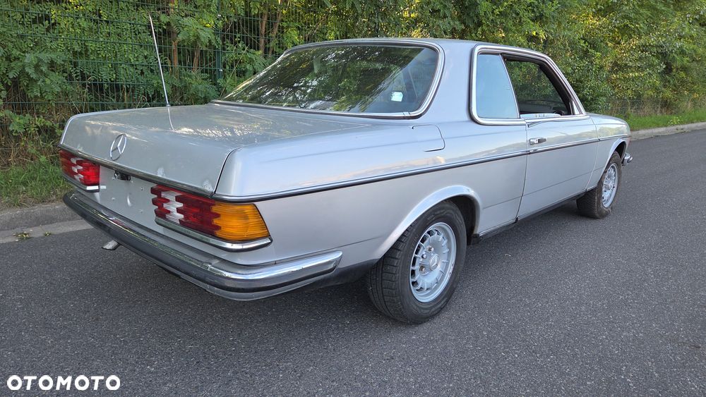 Mercedes-Benz W123 - 3