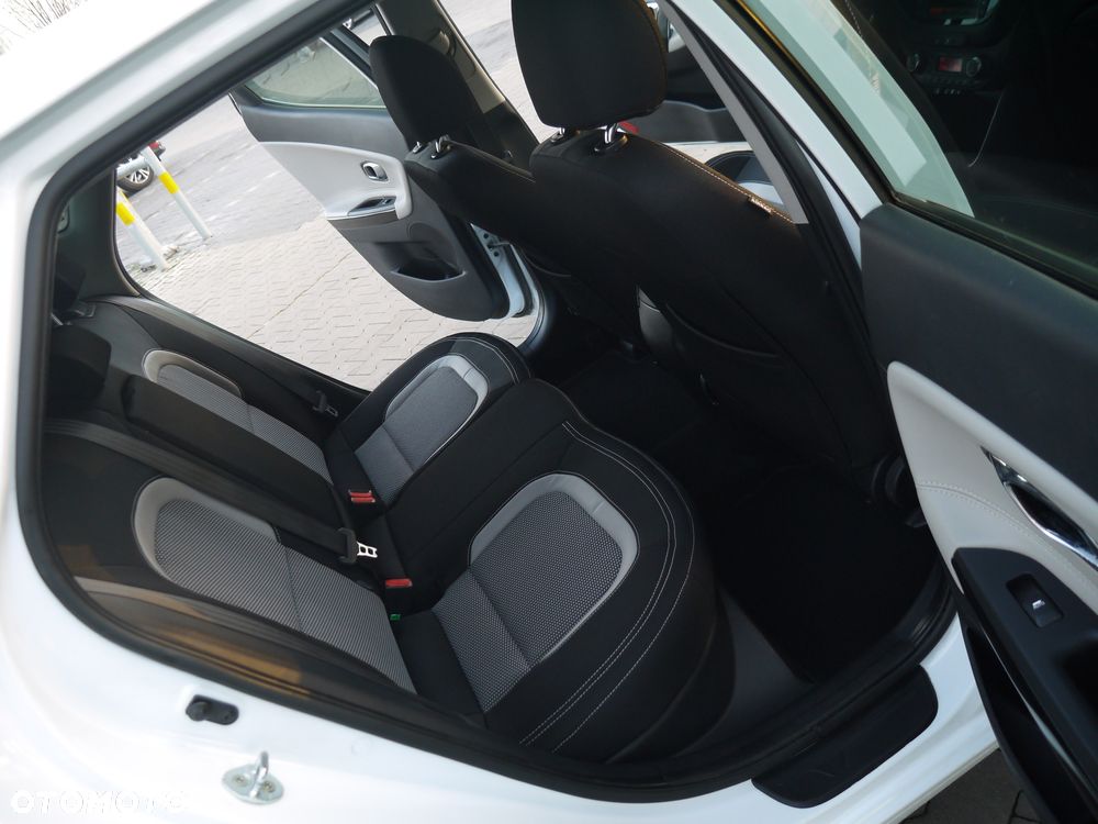 Kia Ceed 1.6 GDI Spirit - 13