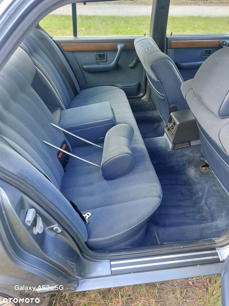 BMW Seria 7 - 12