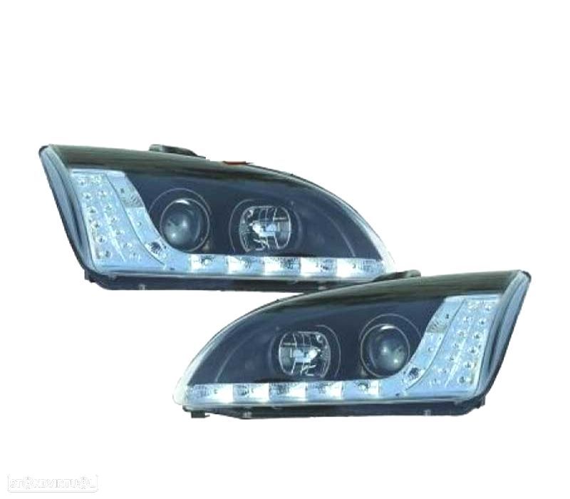 FARÓIS COM LUZ DIURNA + PISCAS LED FORD FOCUS 04-08 FUNDO PRETO - 1