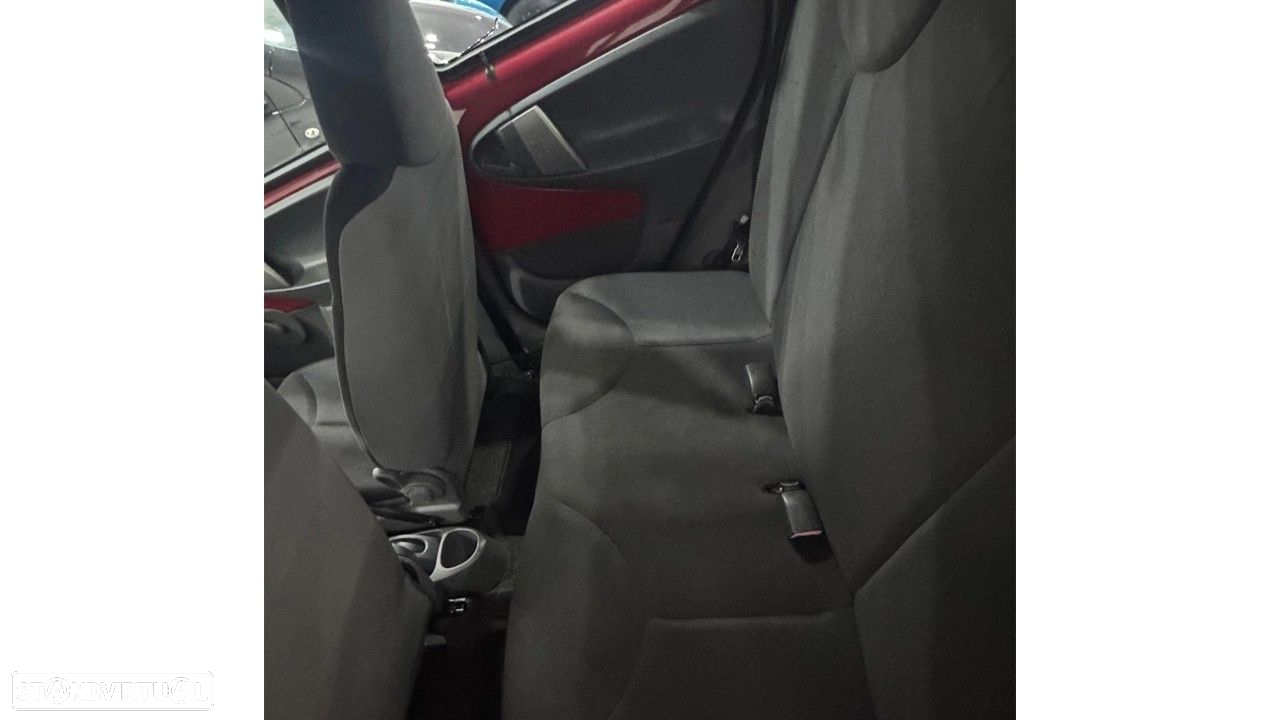 Toyota Aygo 1.0 Fantas - 8
