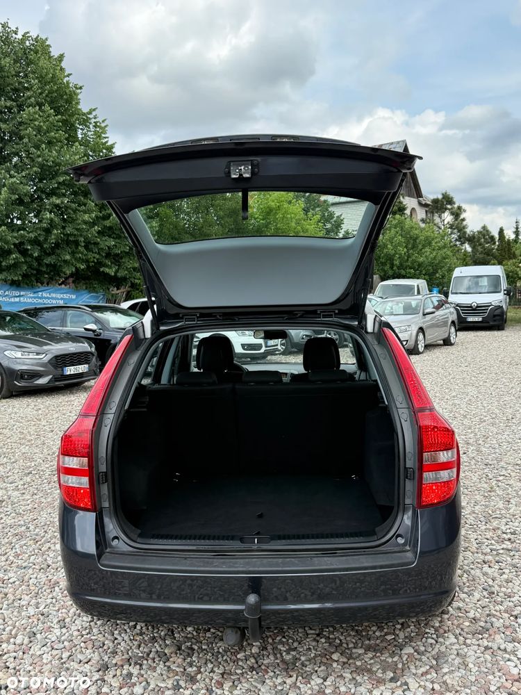 Kia Ceed Cee'd 1.6 Crdi Comfort + - 8