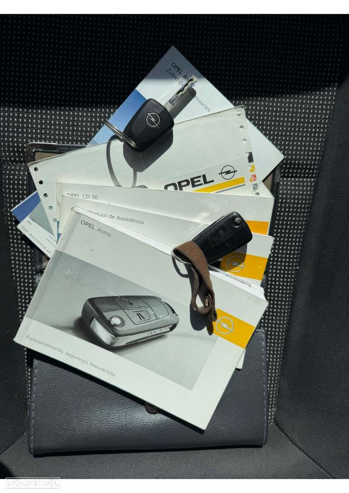 Opel Astra GTC 1.7 CDTI - 12