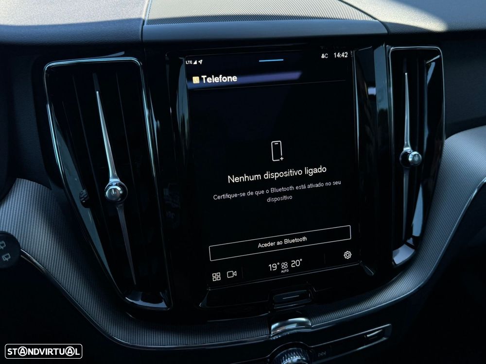 Volvo XC 60 2.0 T6 PHEV Black Edition AWD - 42