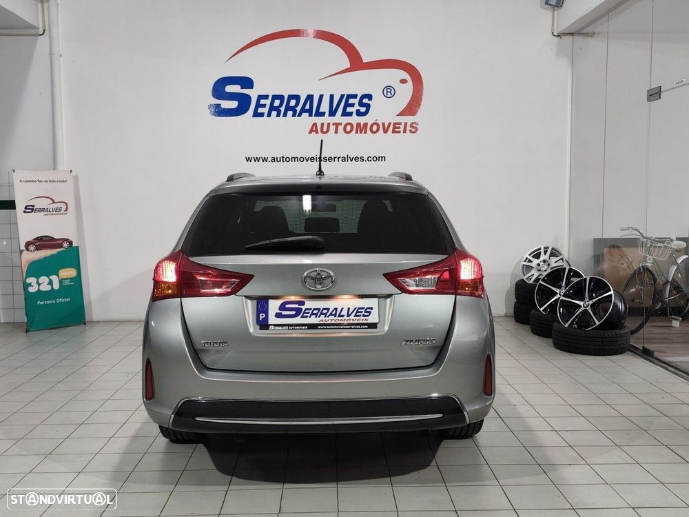 Toyota Auris Touring Sports 1.4 D-4D Com+P.Sport - 6