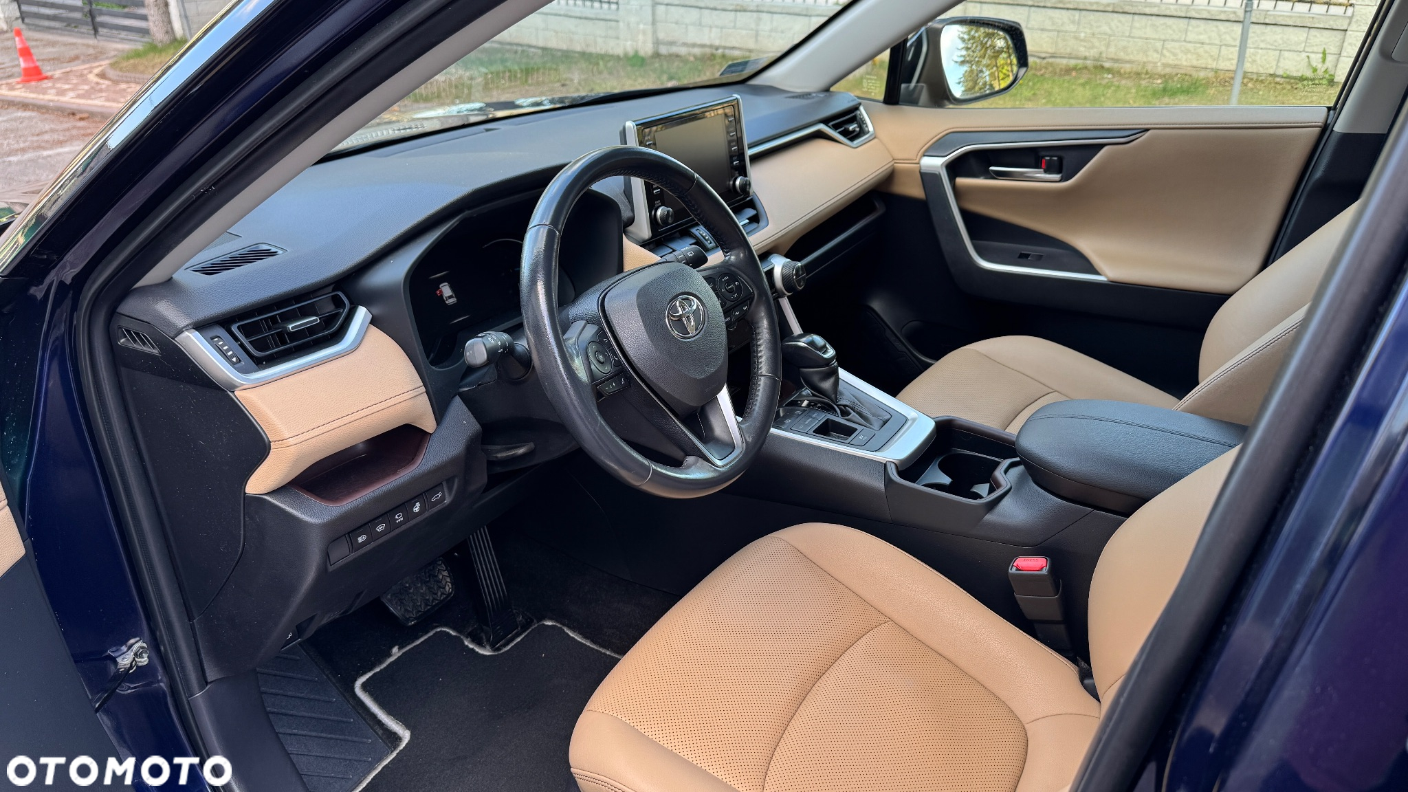 Toyota RAV4 - 22