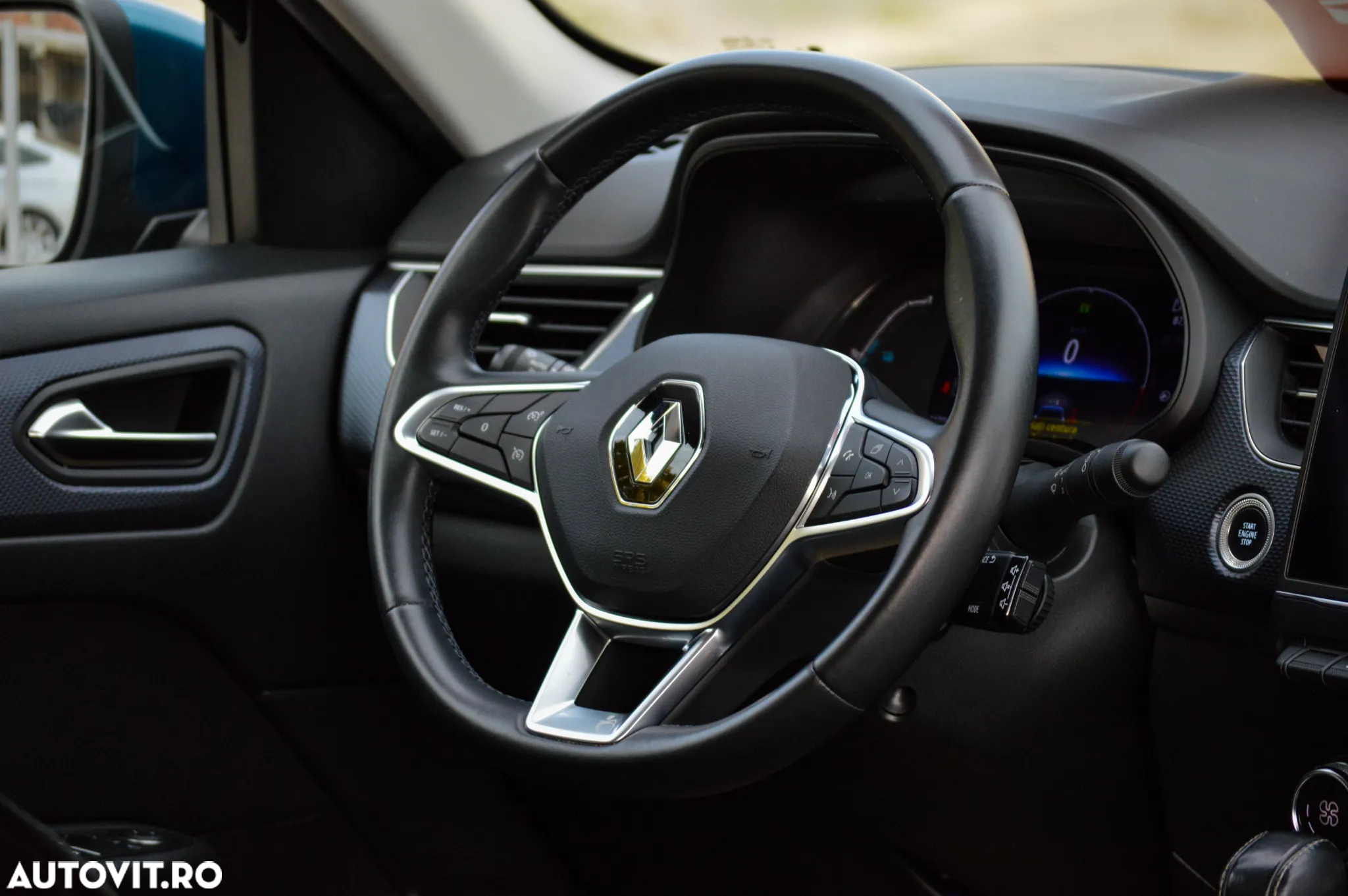 Renault Arkana E-TECH 145 Evolution - 19