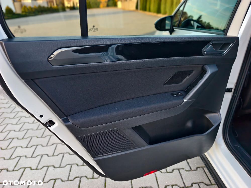 Volkswagen Touran 1.5 TSI ACT OPF DSG UNITED - 11