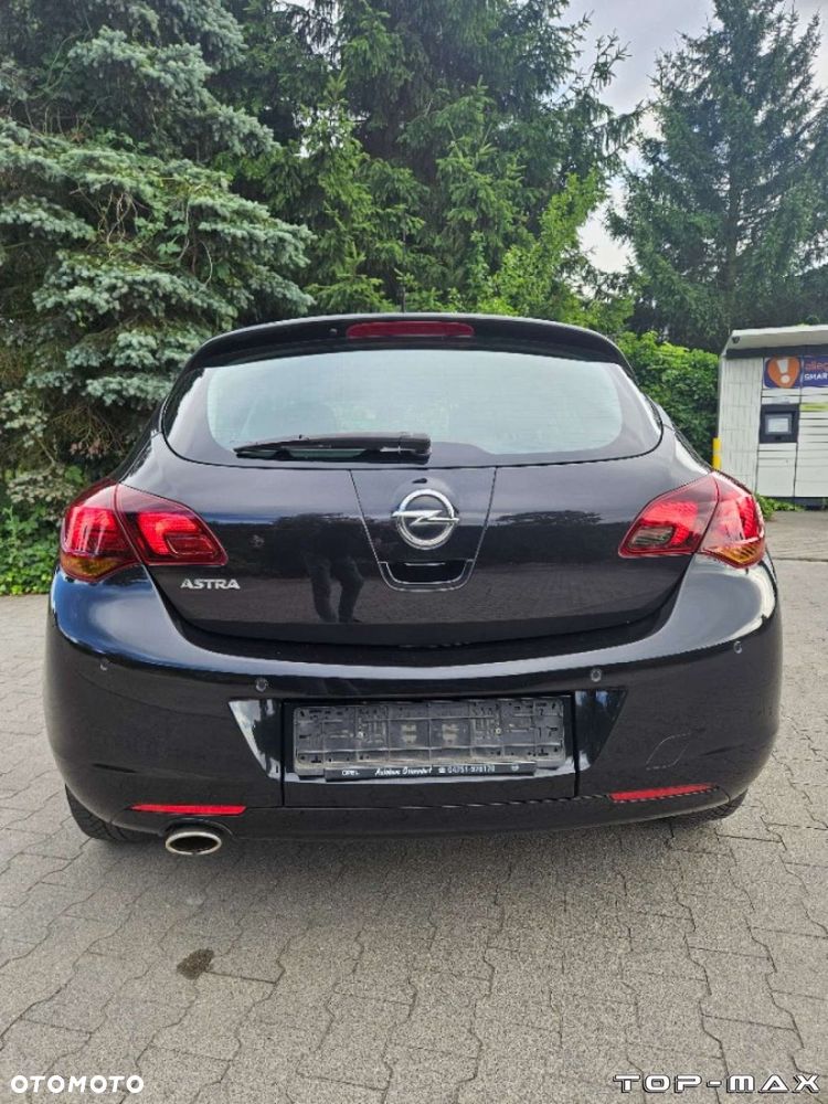Opel Astra - 16
