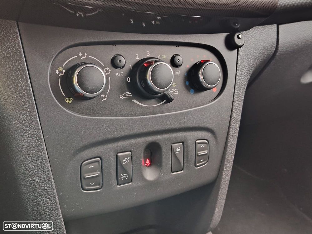 Dacia Logan MCV 0.9 TCe Stepway - 12