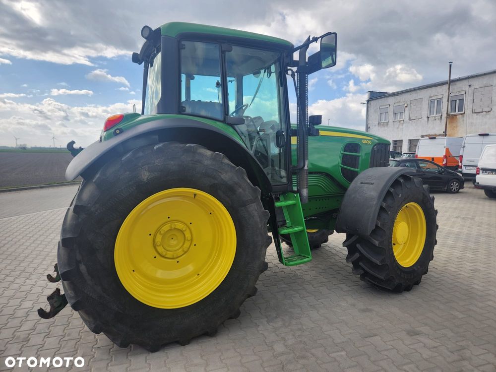 John Deere 6930 - 11