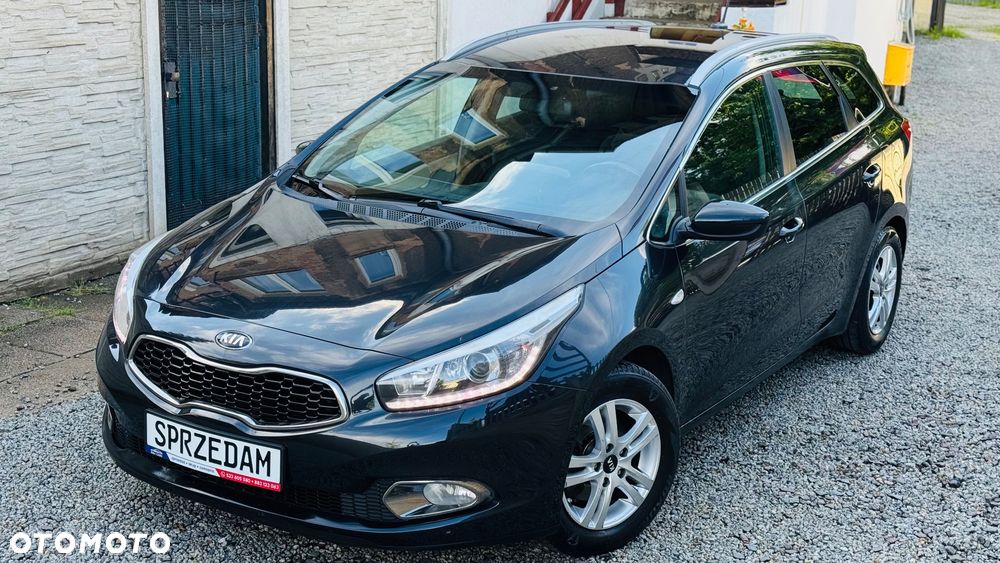 Kia Ceed 1.6 CRDi 128 Dream Team Edition - 2