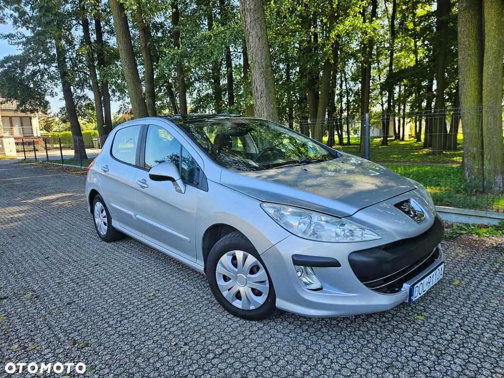 Peugeot 308 - 1