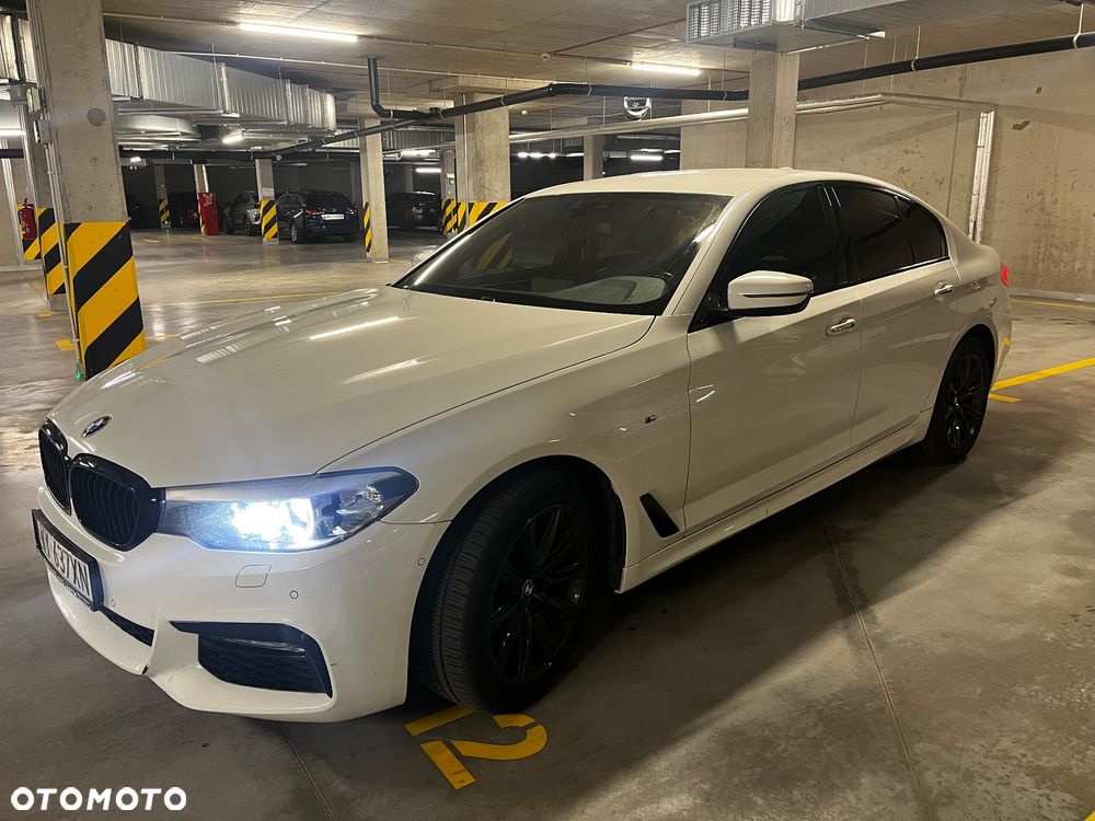 BMW Seria 5 520d xDrive M Sport sport - 9